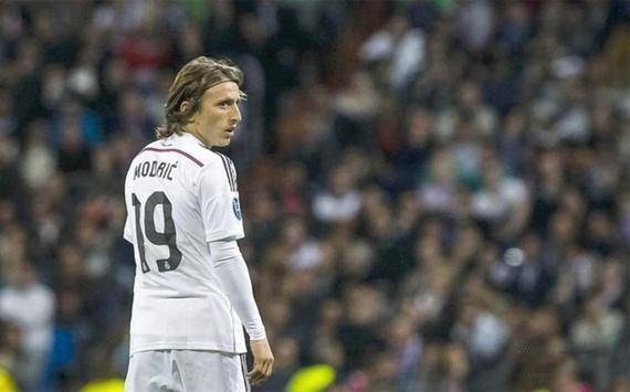 亚泰小将景泊羲完成中超首秀，月初曾说自己的梦想是中超首发