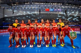 备战公牛，湖人全队加练！老詹摊牌，上次交手怀特36分&基迪三双